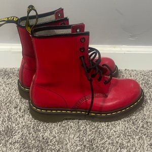 Dr Martens Lace boots sold on Ⓜ️